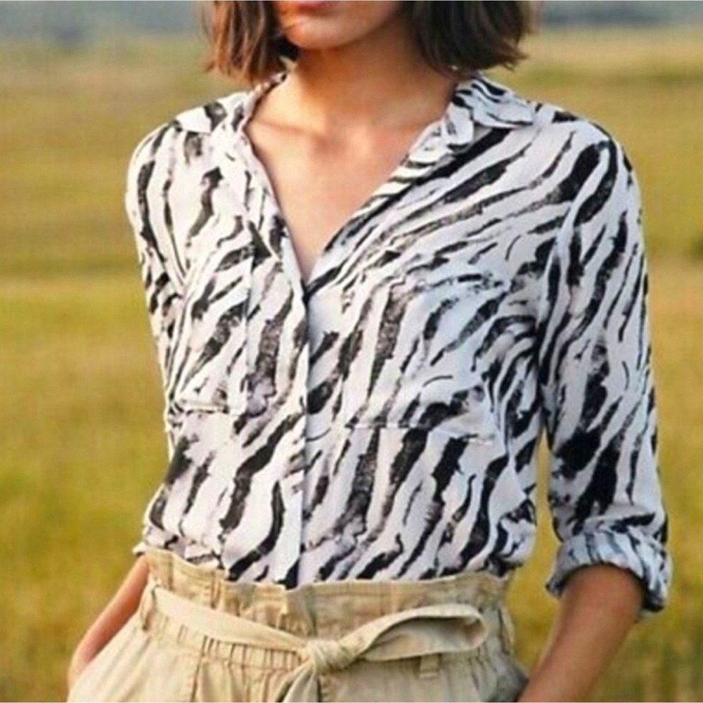 Anthropologie Cloth & Stone Zebra Print Button-Down Shirt Size M